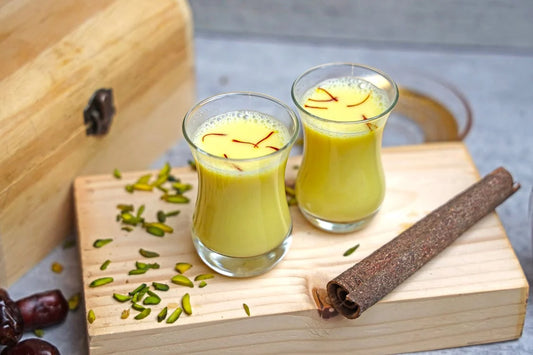 Pistachio and Turmeric Milk: A Healing Drink for Polluted Days